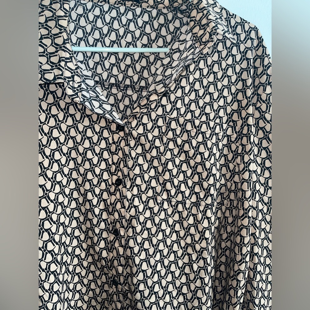 Nasty Gal Retro Print Button Down - Picture 4 of 6